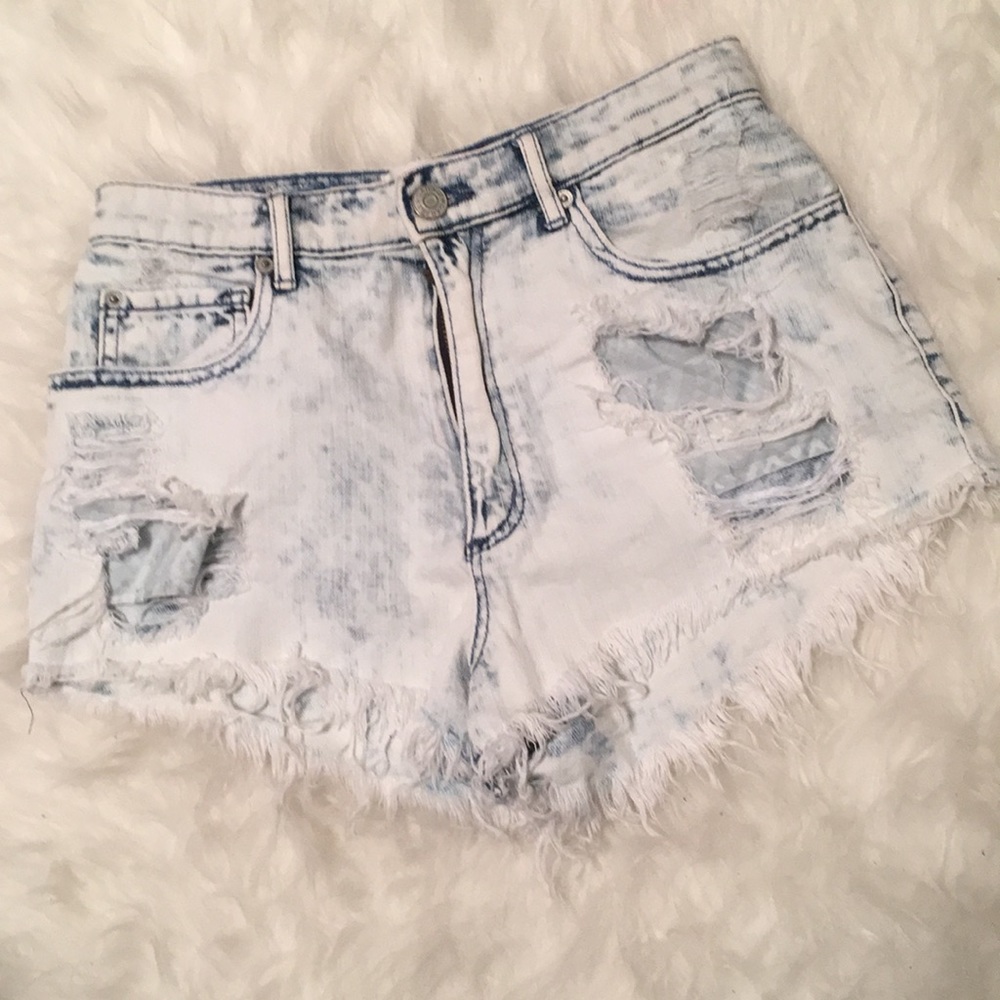 Garage cutoff denim shorts